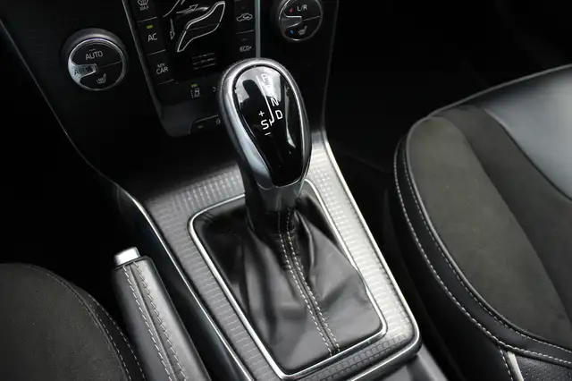 Volvo V40 view 27