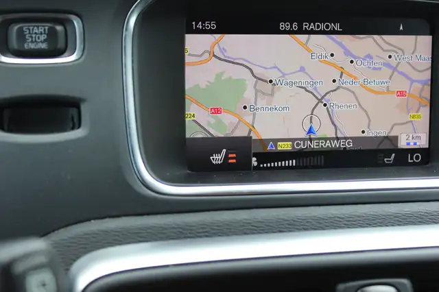 Volvo V40 view 24