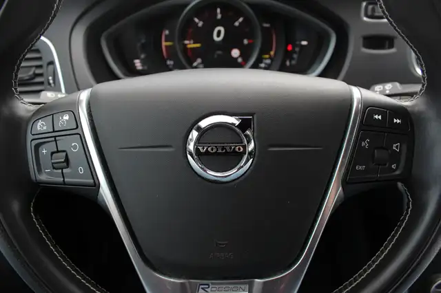 Volvo V40 view 29