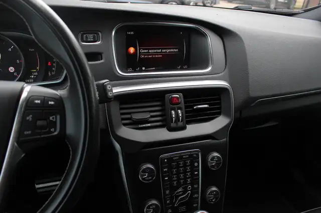Volvo V40 view 19