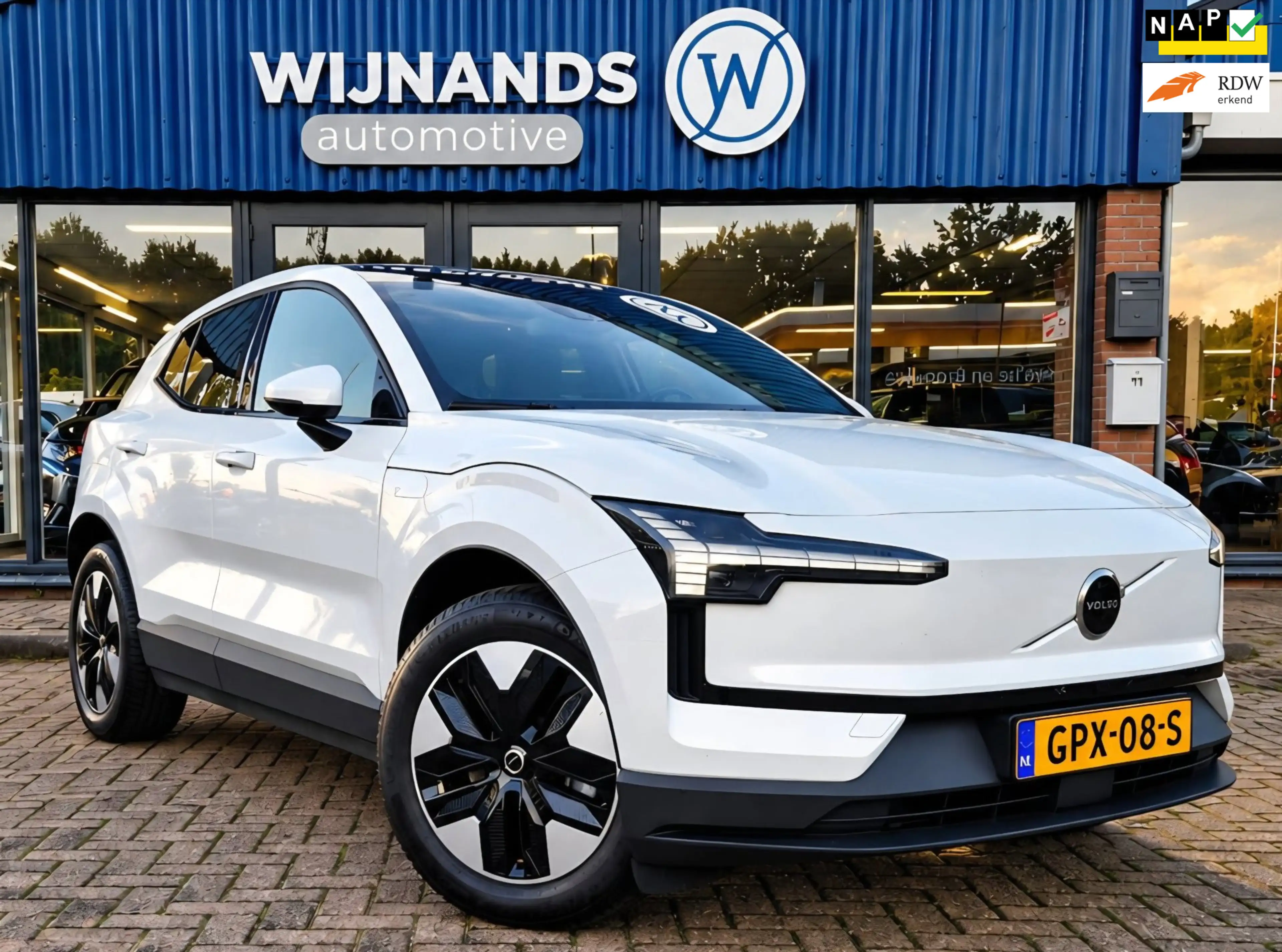 Volvo EX30 Single Motor Core 51 kWh Carplay Trekhaak Camera