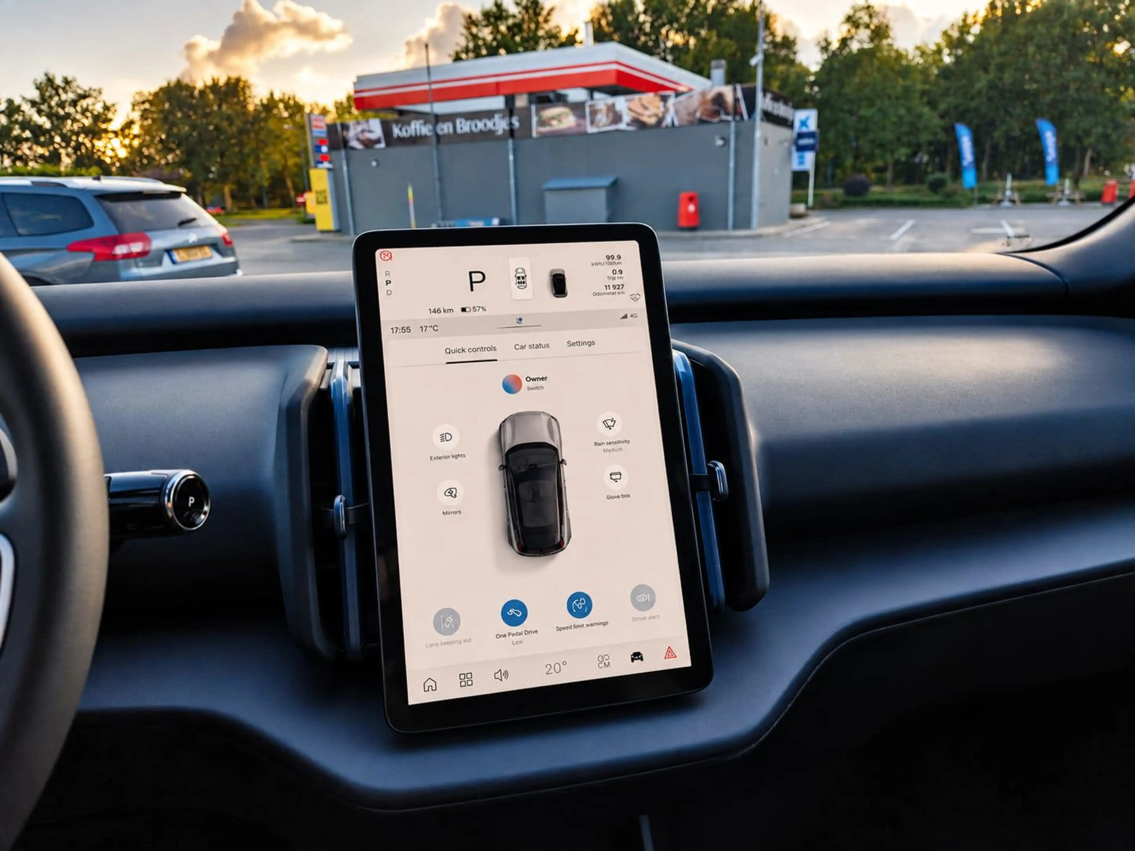 Volvo EX30 Single Motor Core 51 kWh Carplay Trekhaak Camera — photo 15