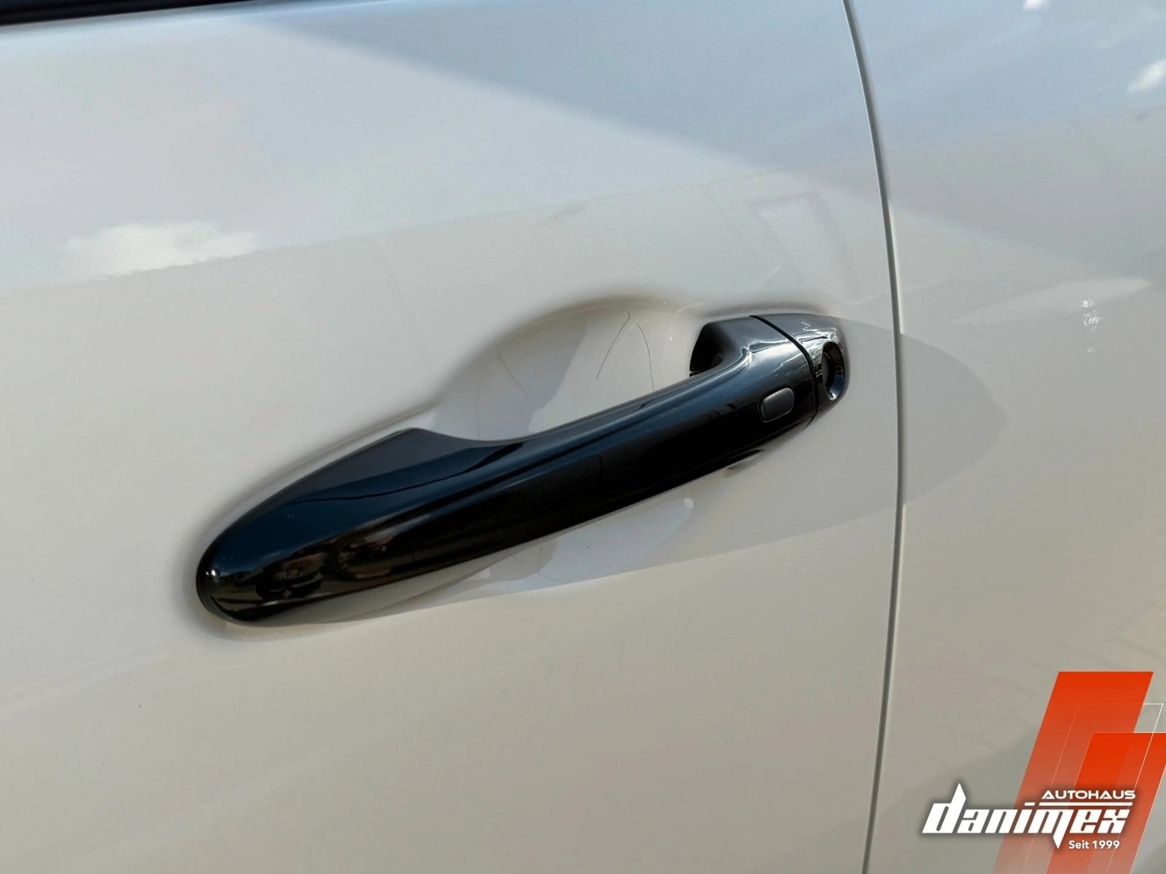 Toyota Hilux Double Cab Duty 4x4 MHS Keyless Kamera ACC — photo 14