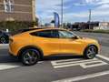 Ford Mustang Mach-E 76 kWh Base RWD - 4jaar garantie zonder km beperk Jaune - thumbnail 4
