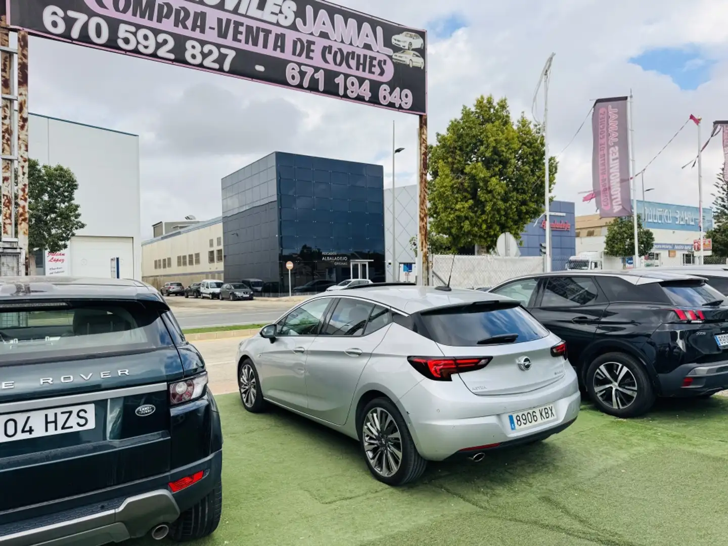 Opel Astra 1.6CDTi S/S Excellence 160 Grau - 1