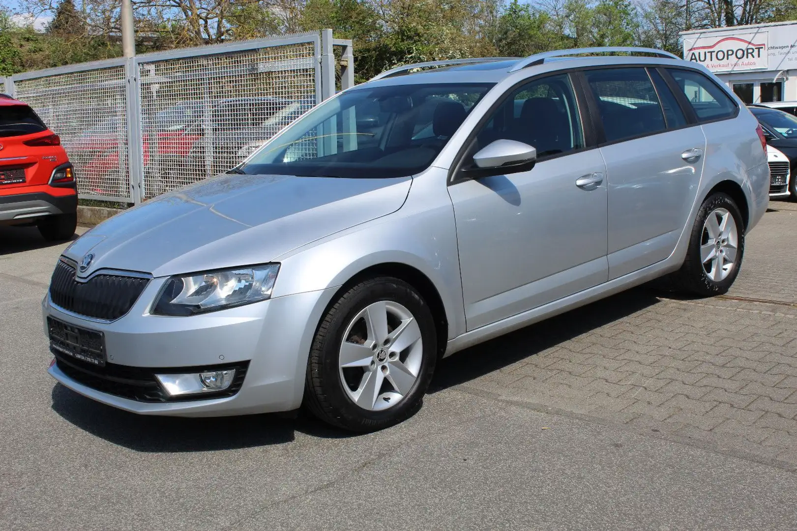 Skoda Octavia Combi Elegance Silber - 1