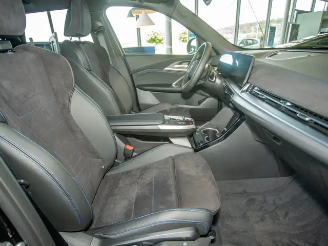 BMW X1 view 4