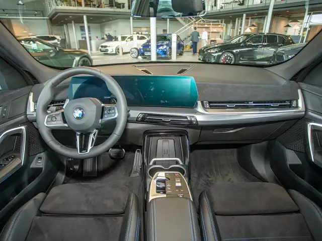 BMW X1 view 5
