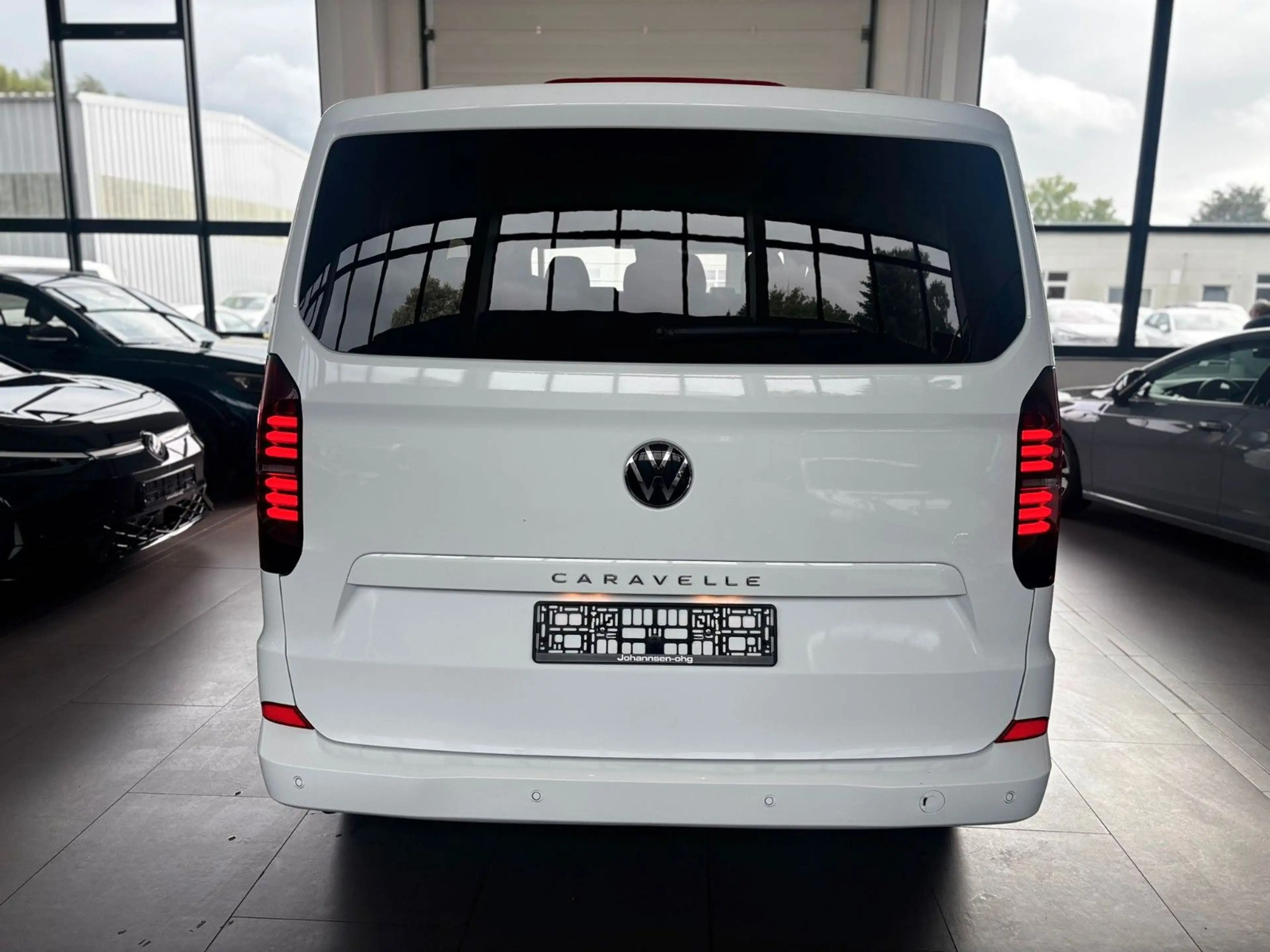 Volkswagen T7 Caravelle LED/KLIMA/9-Sitze/5J.GARANTIE — photo 5