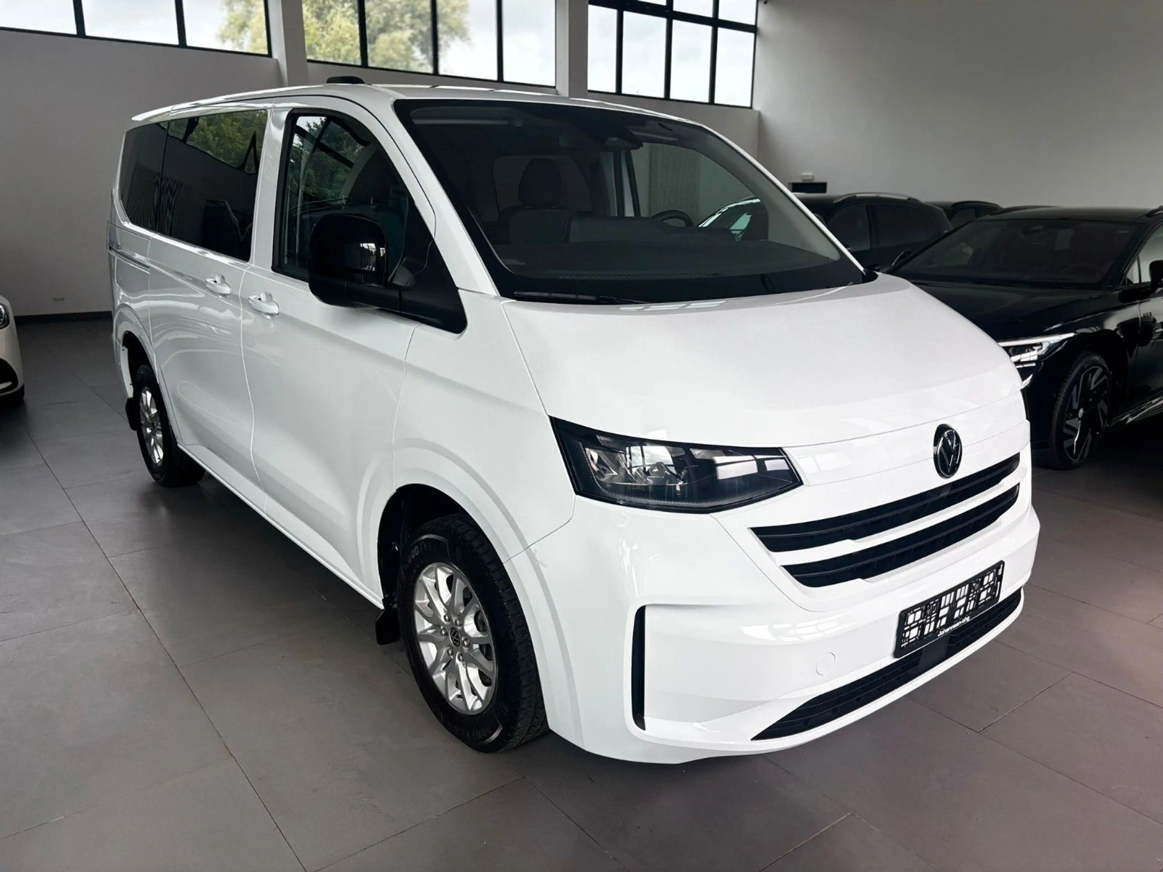 Volkswagen T7 Caravelle LED/KLIMA/9-Sitze/5J.GARANTIE — photo 3