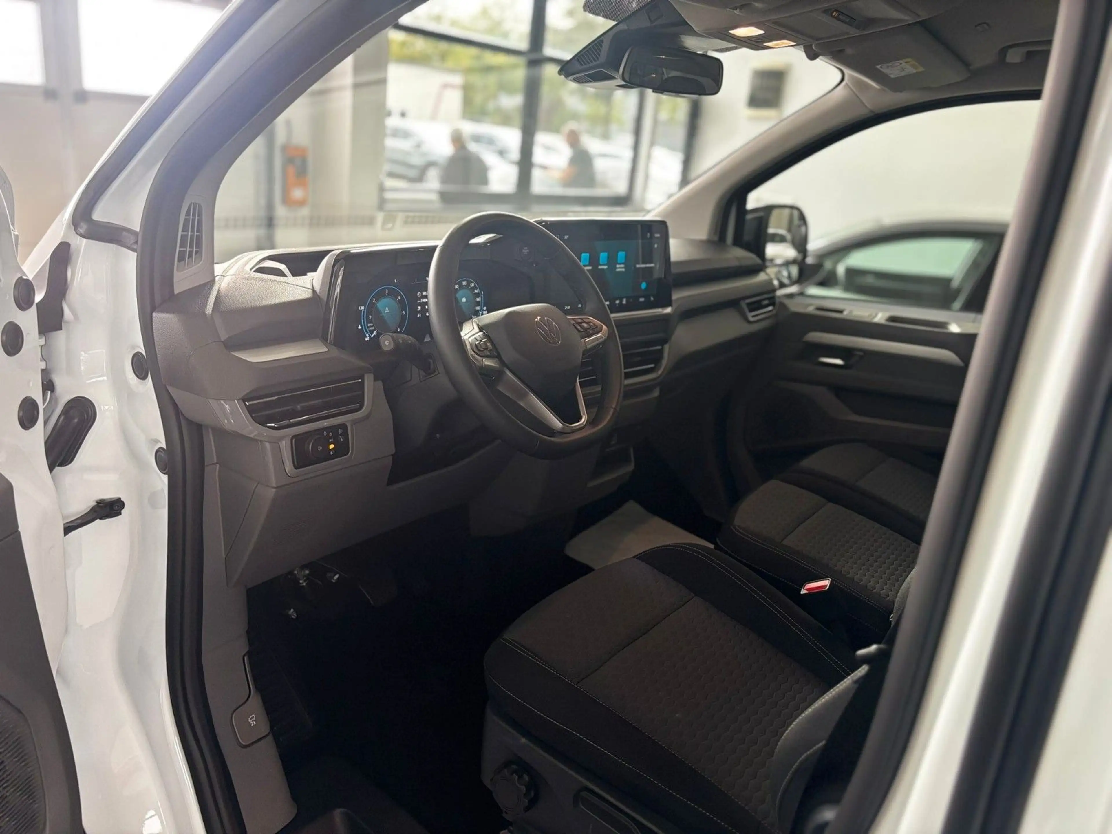 Volkswagen T7 Caravelle LED/KLIMA/9-Sitze/5J.GARANTIE — photo 13