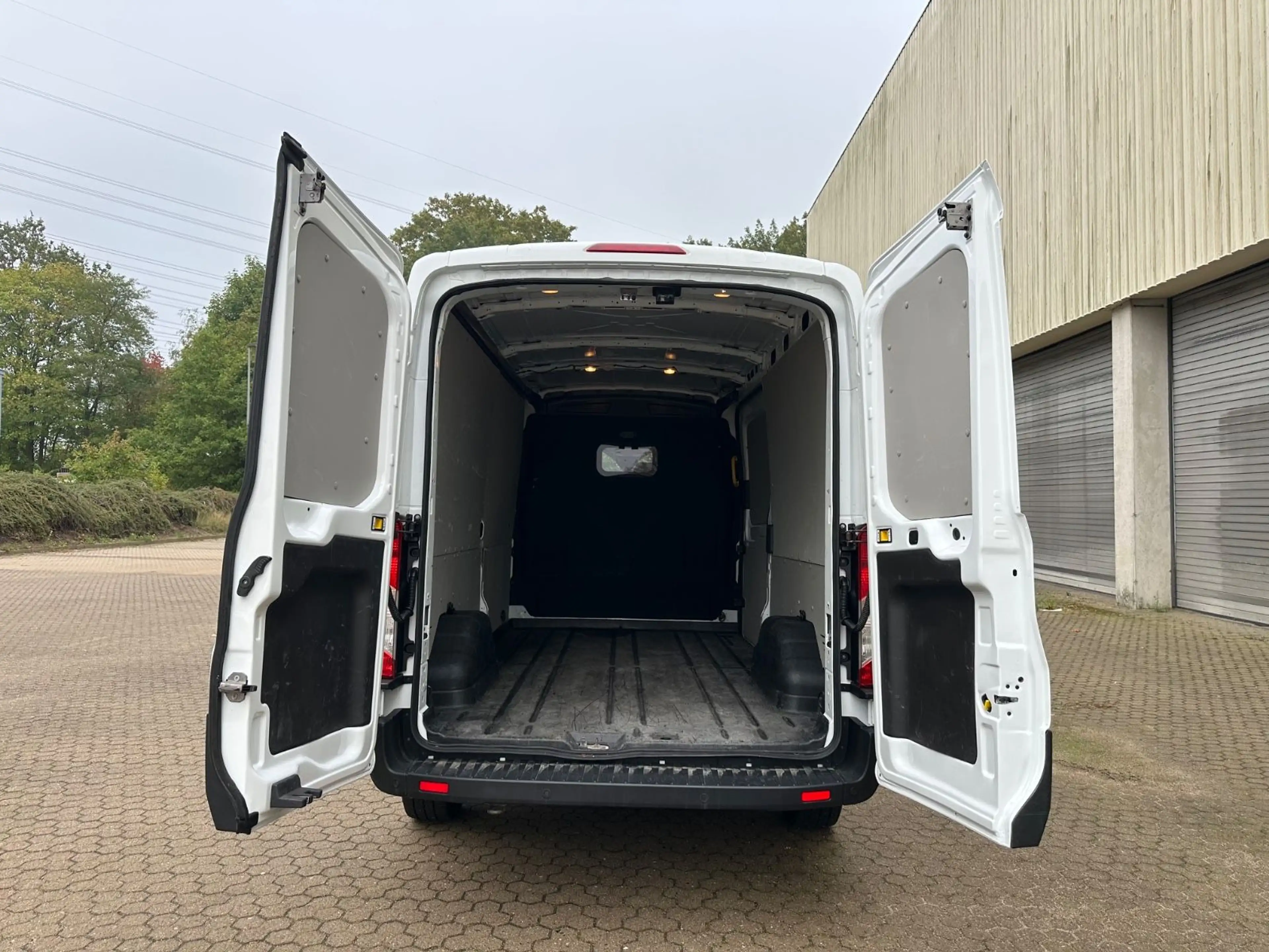 Ford Transit 2.0TDCi Kasten 350 L3H2*170PS*Klima*PDC — photo 5