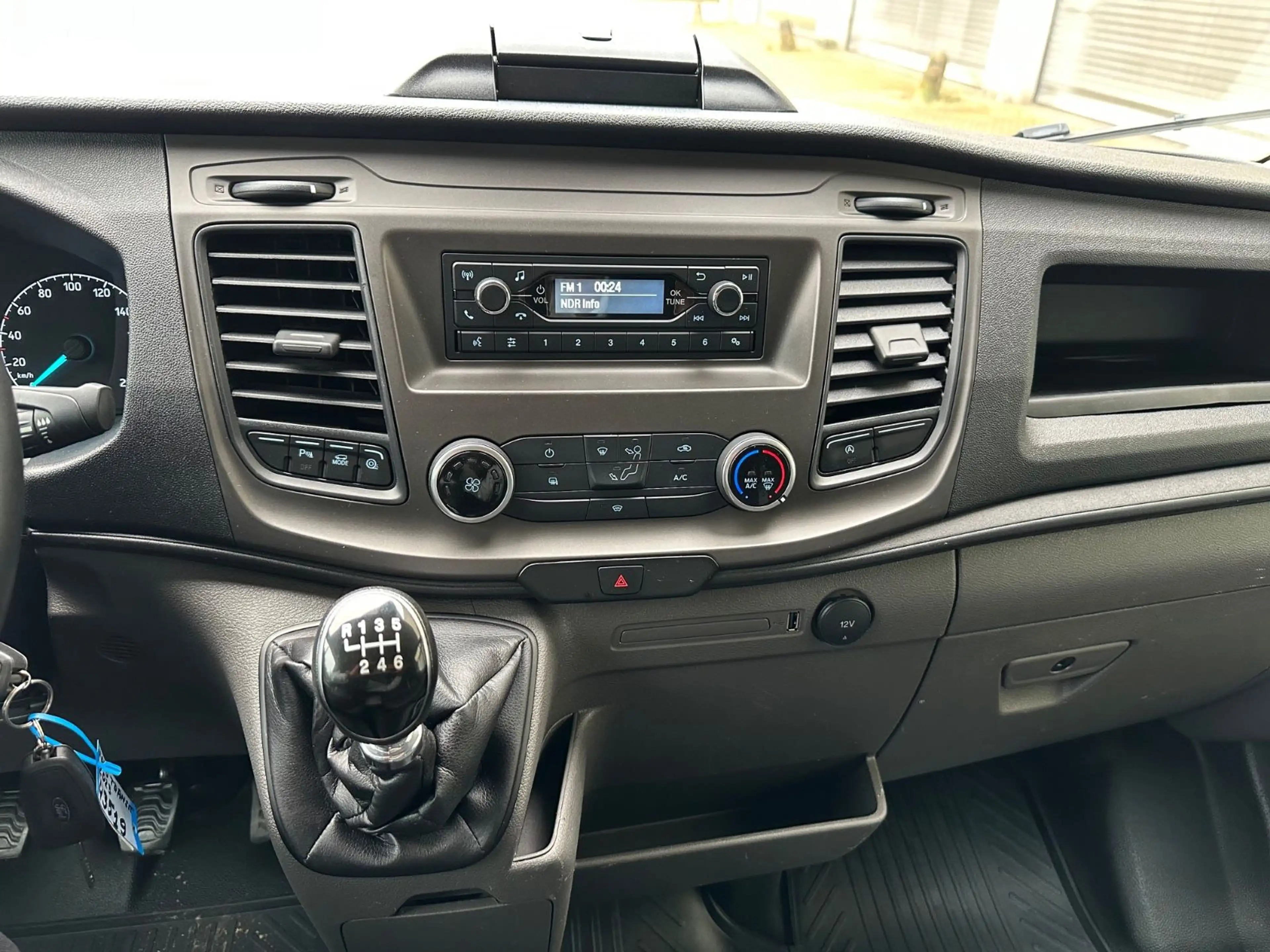 Ford Transit 2.0TDCi Kasten 350 L3H2*170PS*Klima*PDC — photo 14