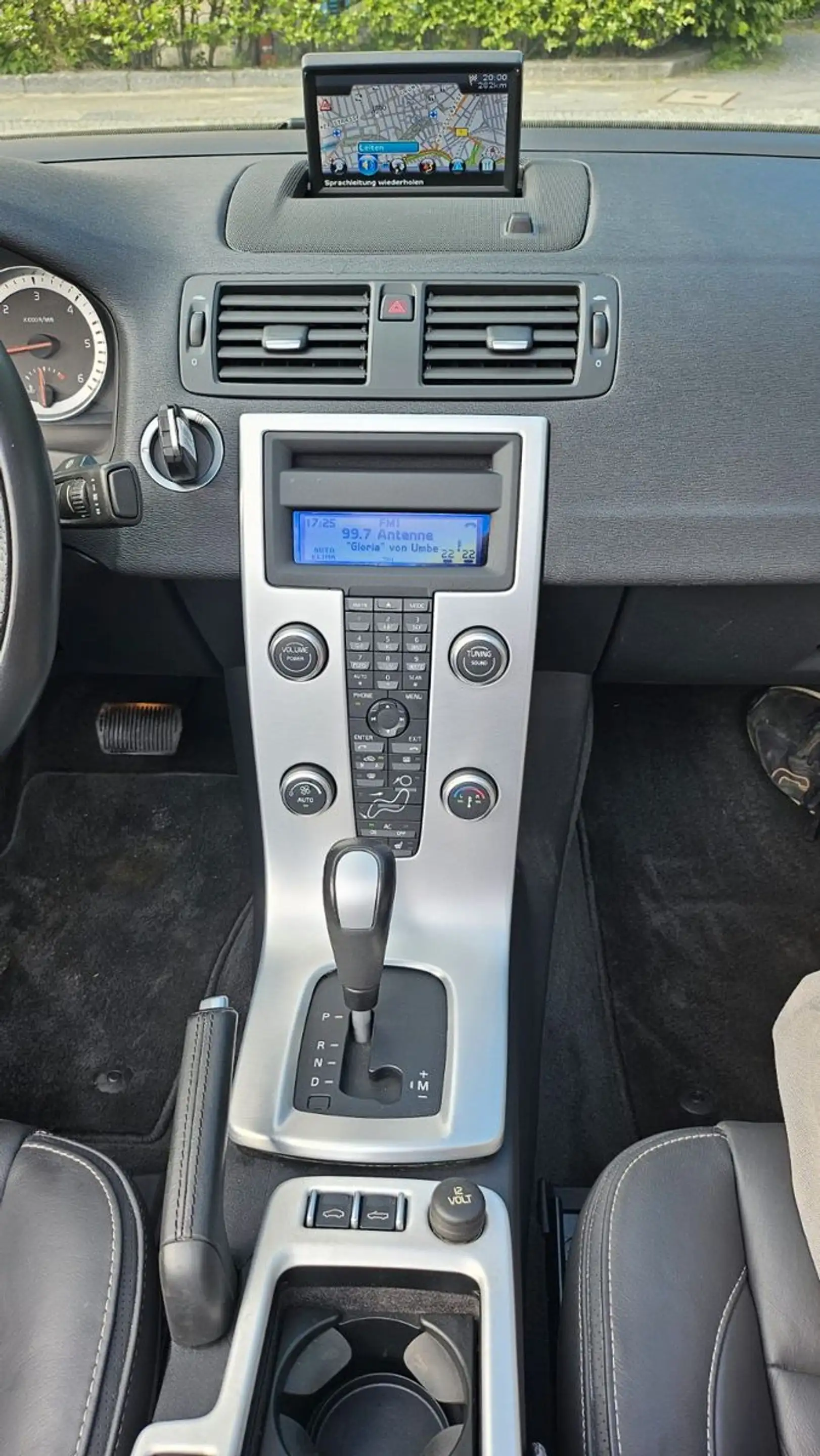 Volvo C70 Cabrio D4 Summum 1. Hand Scheckheft Volvo — photo 11