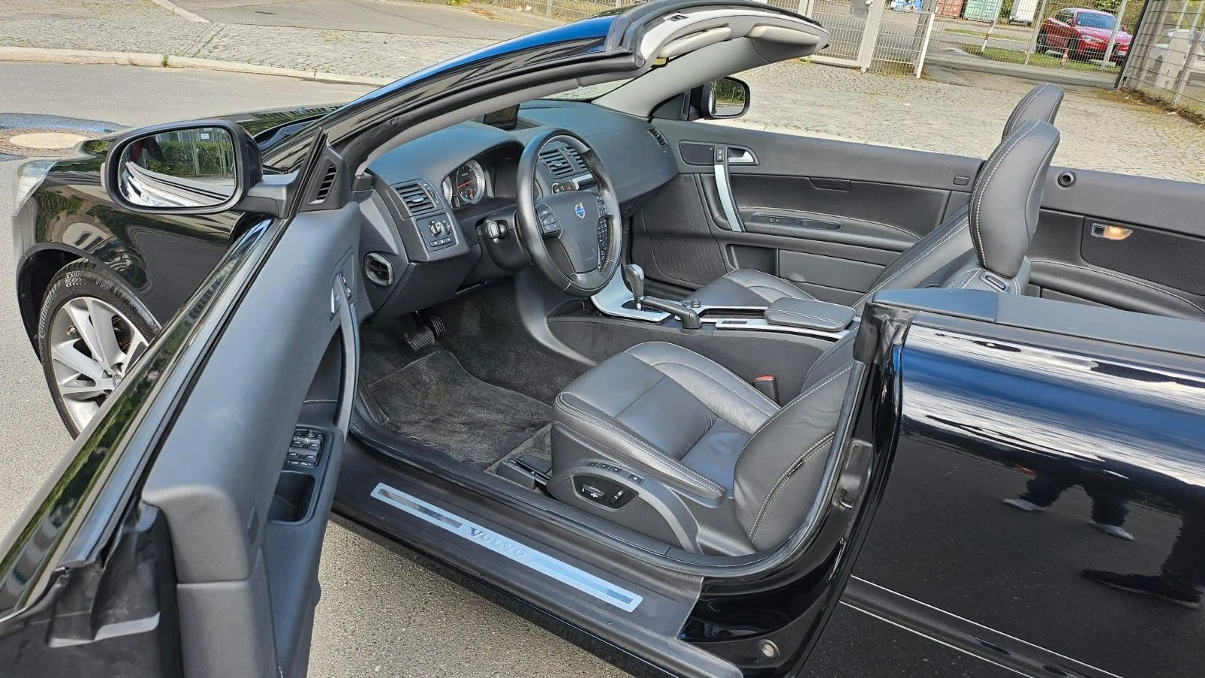 Volvo C70 Cabrio D4 Summum 1. Hand Scheckheft Volvo — photo 13