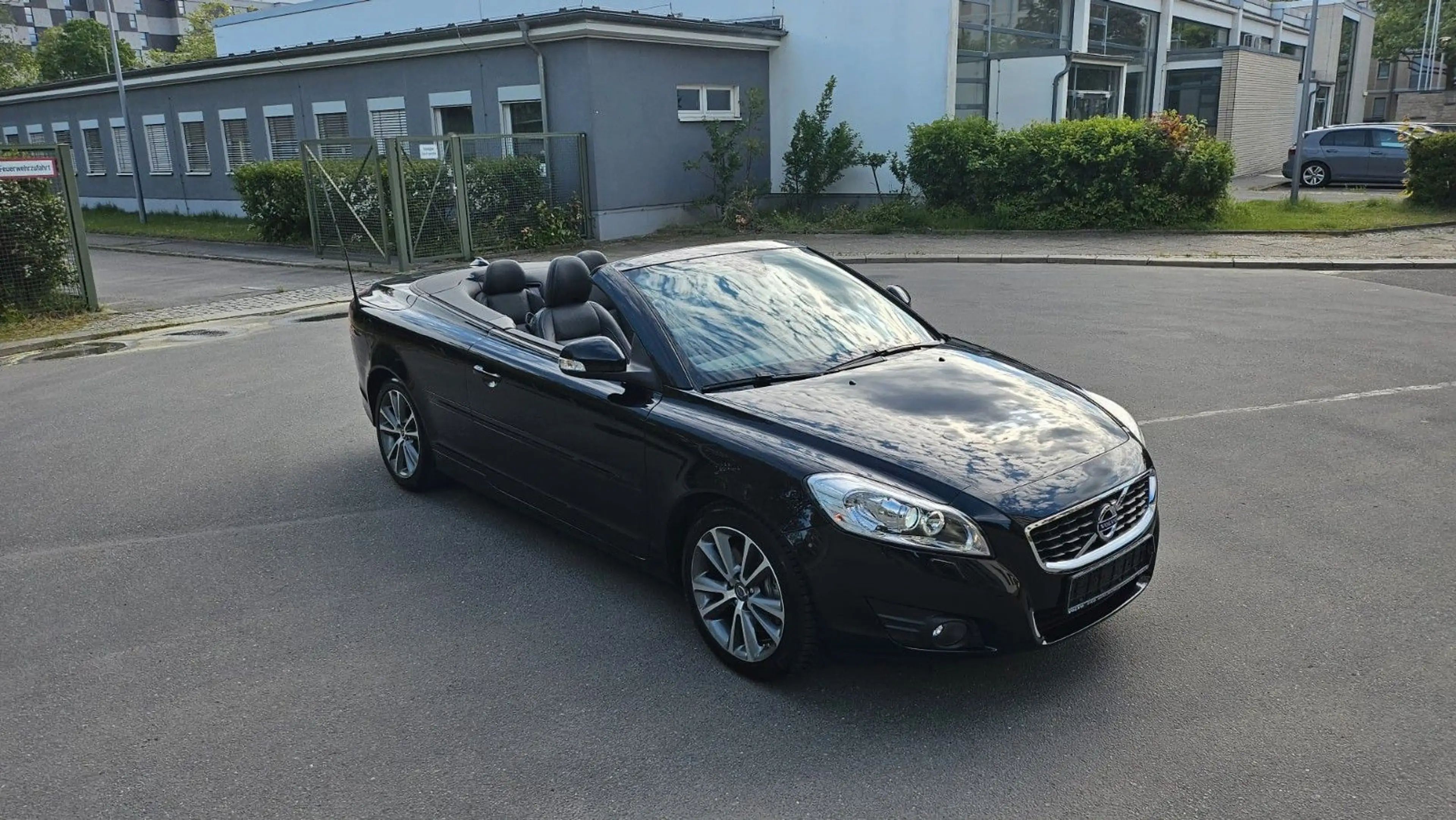 Volvo C70 Cabrio D4 Summum 1. Hand Scheckheft Volvo — photo 2