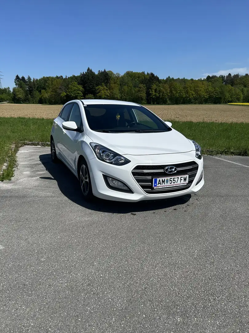 Hyundai i30 blue 1.4 Style - 1