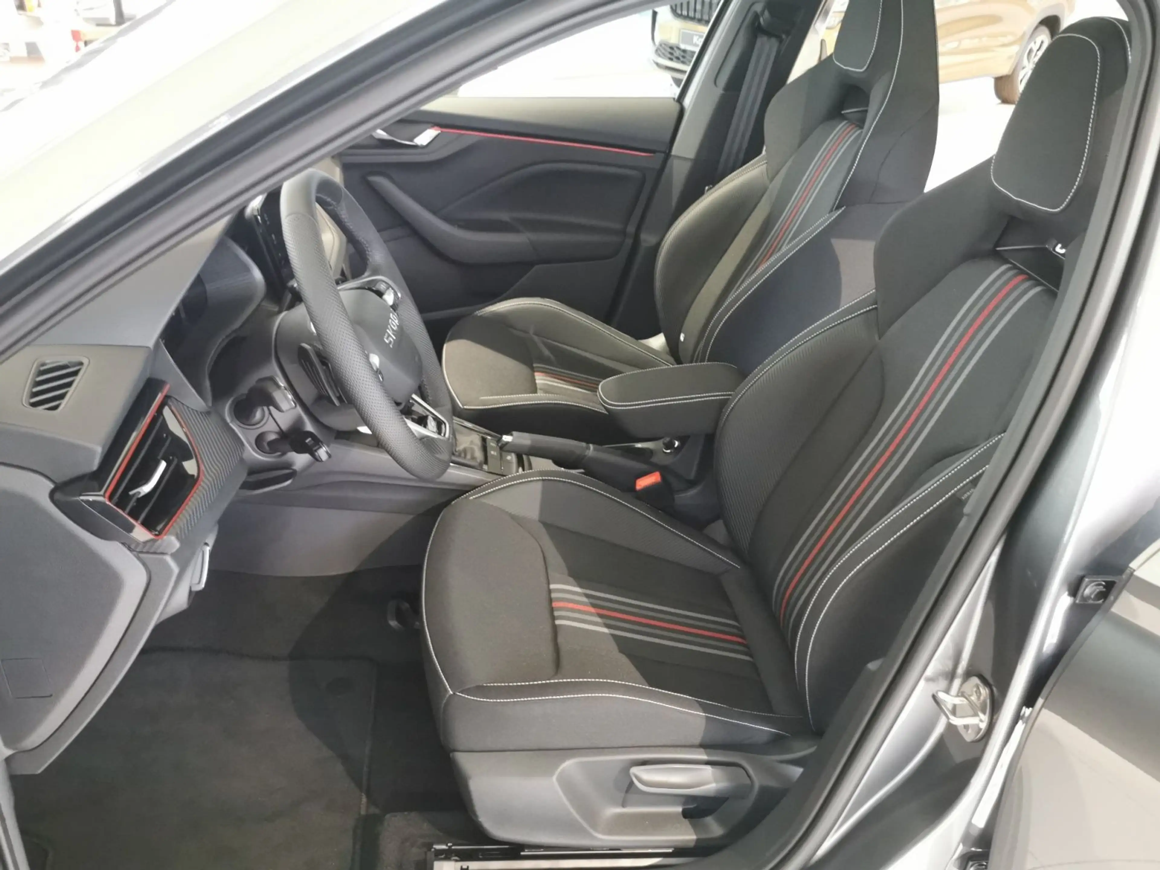 Skoda Kamiq Monte Carlo 1,0 TSI DSG +AHK+NAVI+MATRIX+ — photo 8