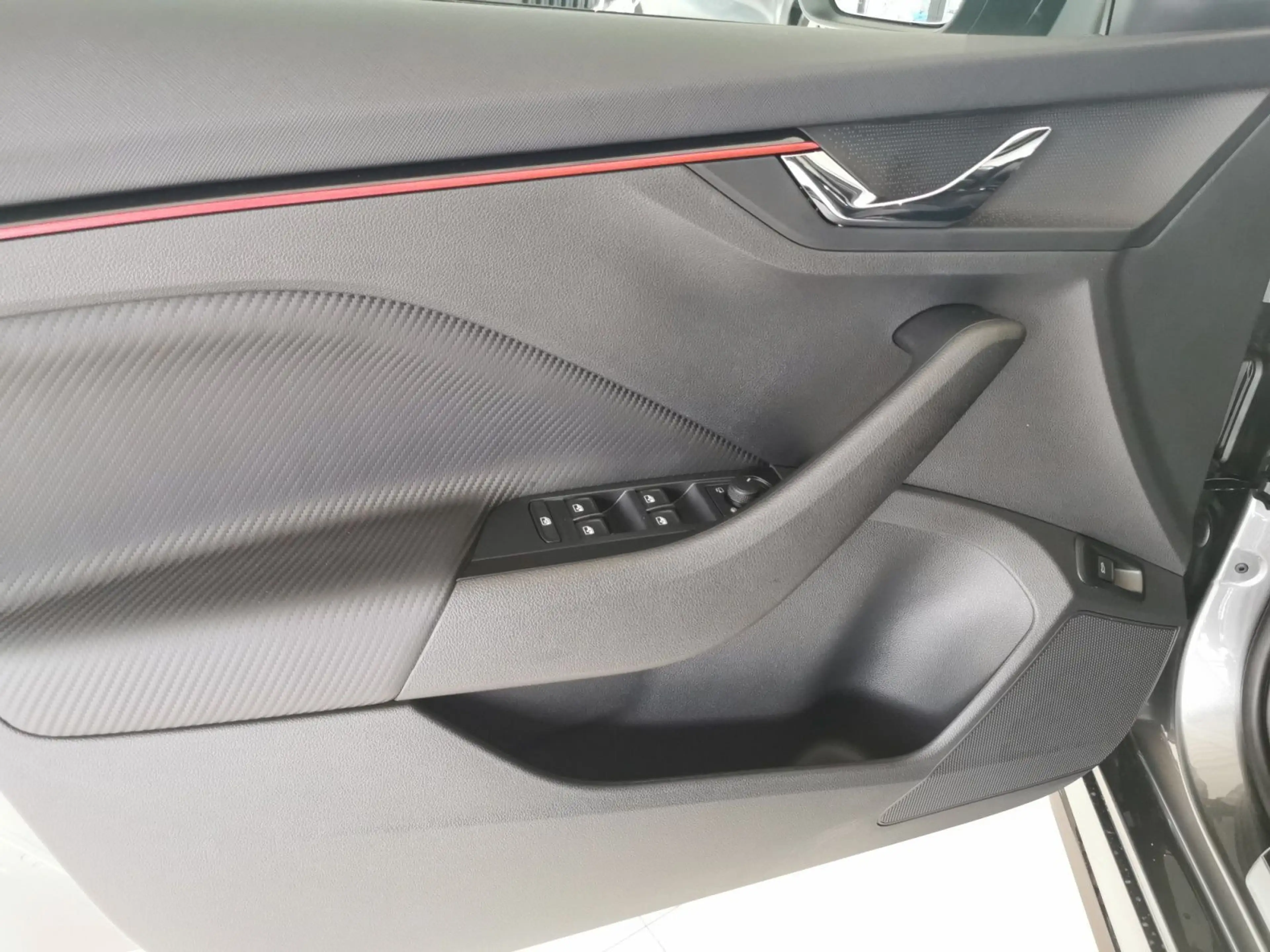 Skoda Kamiq Monte Carlo 1,0 TSI DSG +AHK+NAVI+MATRIX+ — photo 14
