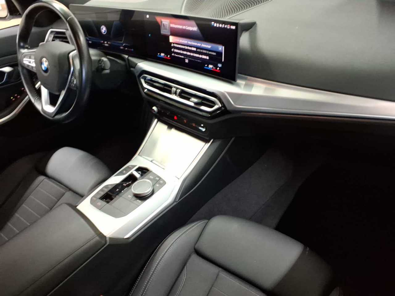 BMW 318 318d Touring Aut. — photo 9