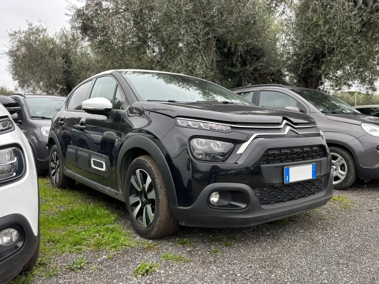 Citroen C3 PureTech 83 S&S Shine Černá - 1