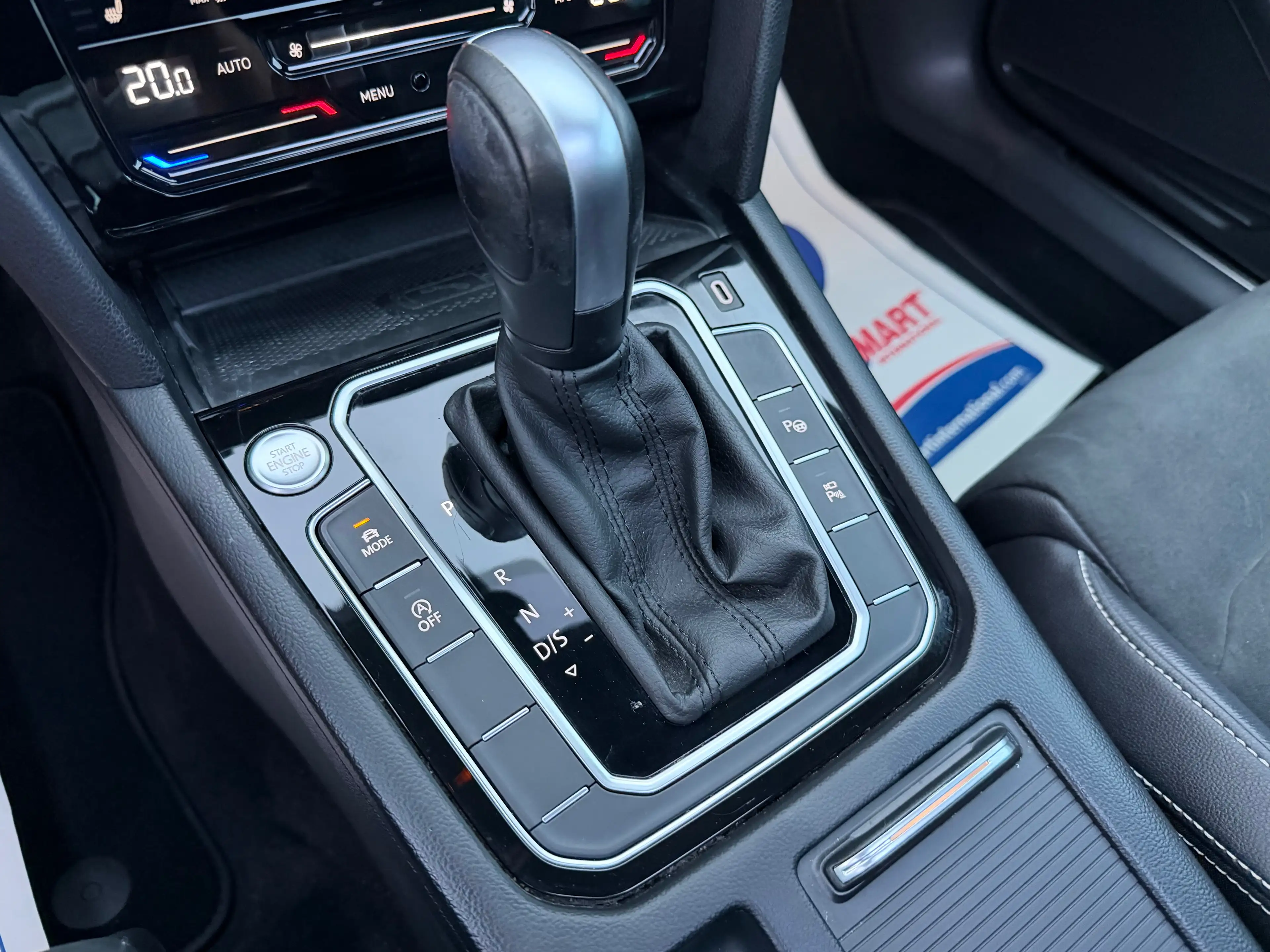 Volkswagen Passat Variant 2.0 TDi DSG / IQ LIGHT / Toit Pano / Cockpit Digital / — photo 9