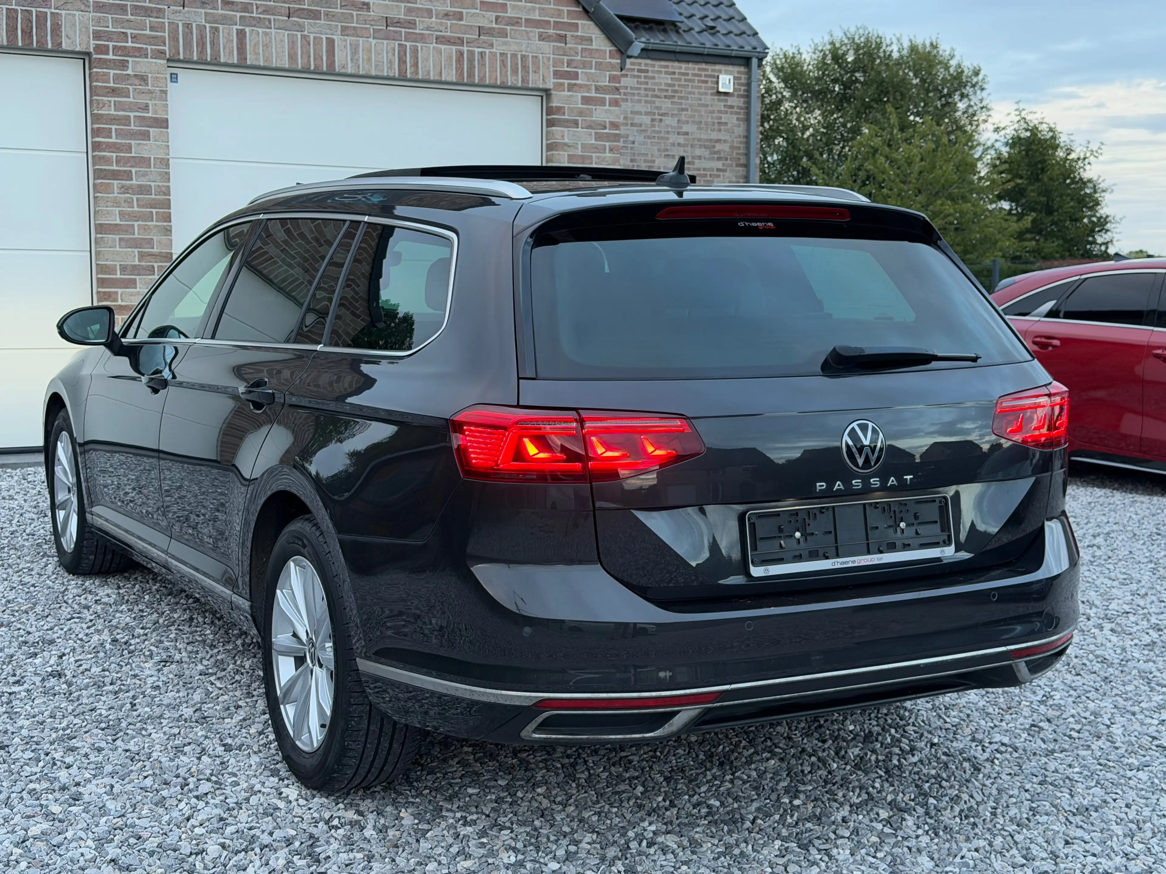 Volkswagen Passat Variant 2.0 TDi DSG / IQ LIGHT / Toit Pano / Cockpit Digital / — photo 4