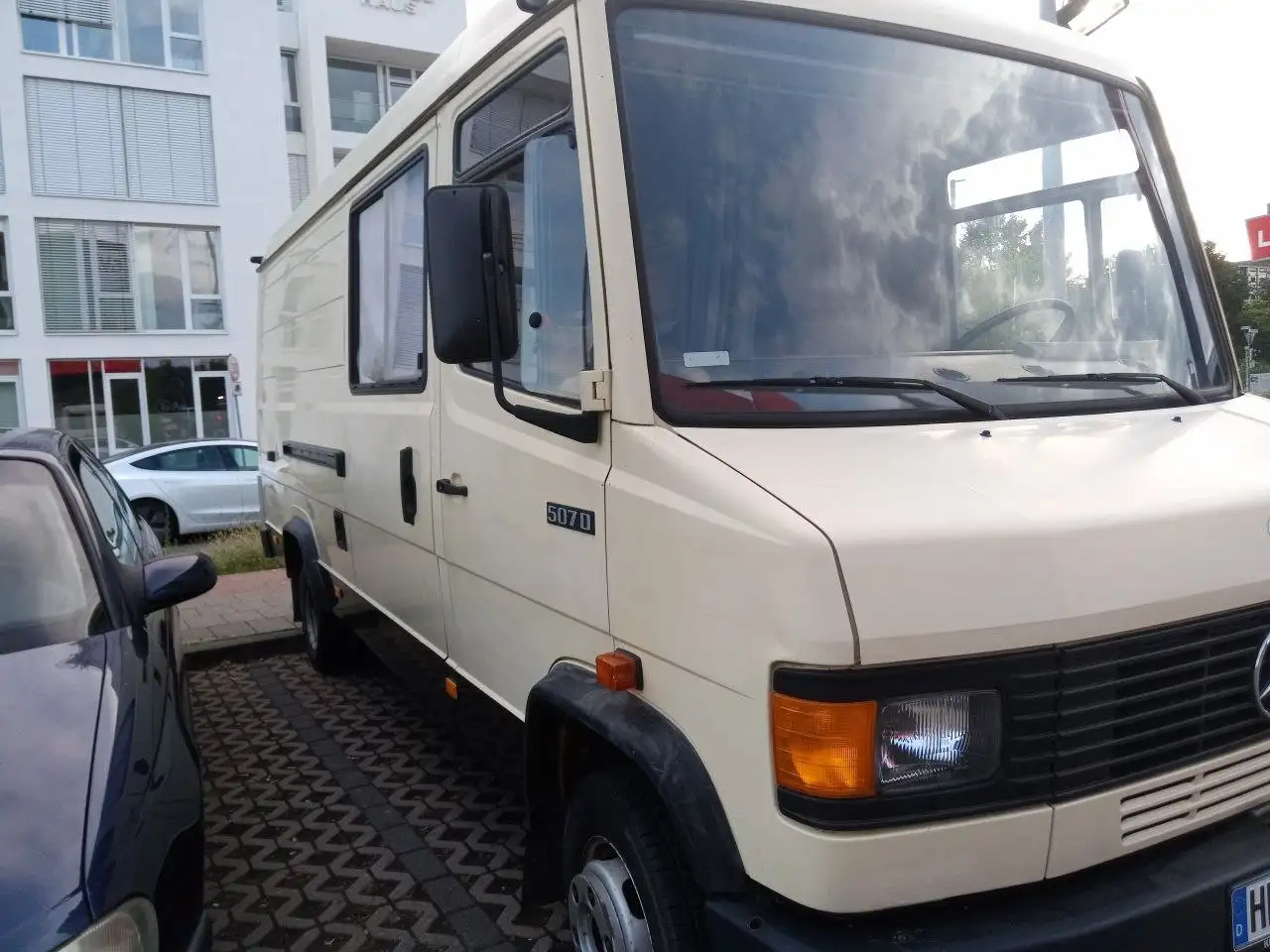 Mercedes-Benz T2
