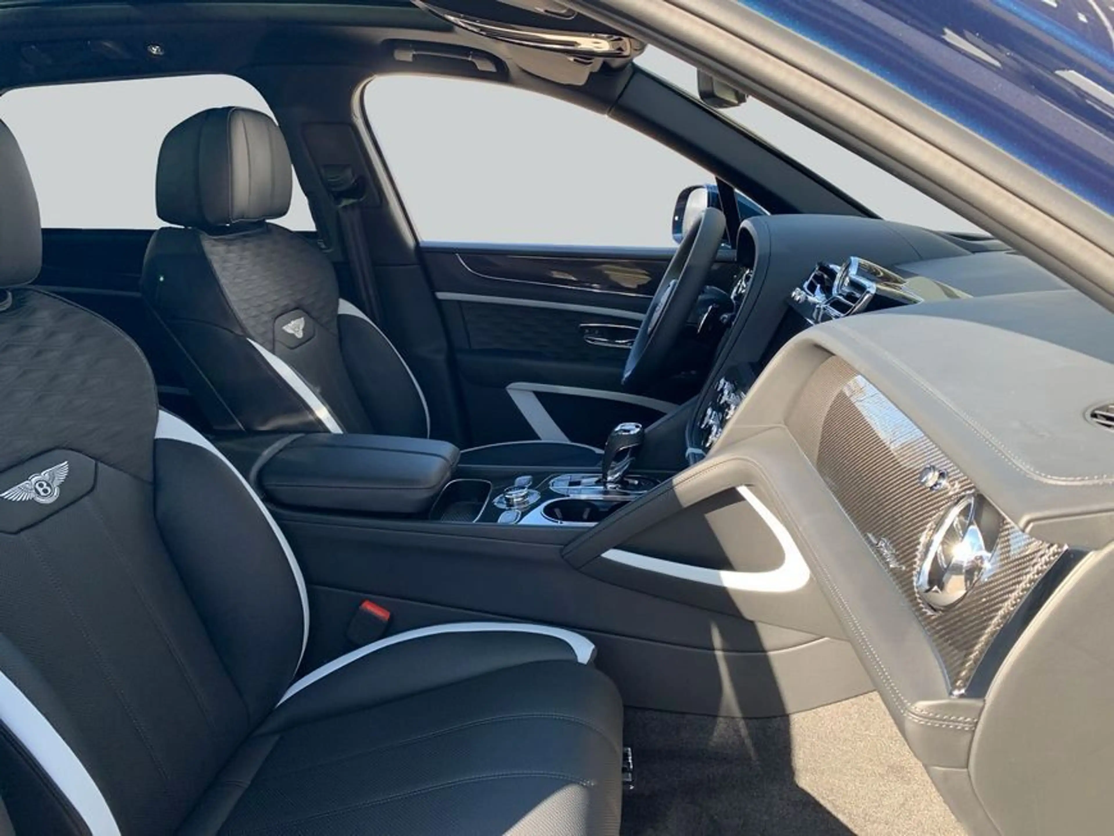 Bentley Bentayga New Bentayga V8 Speed — photo 15