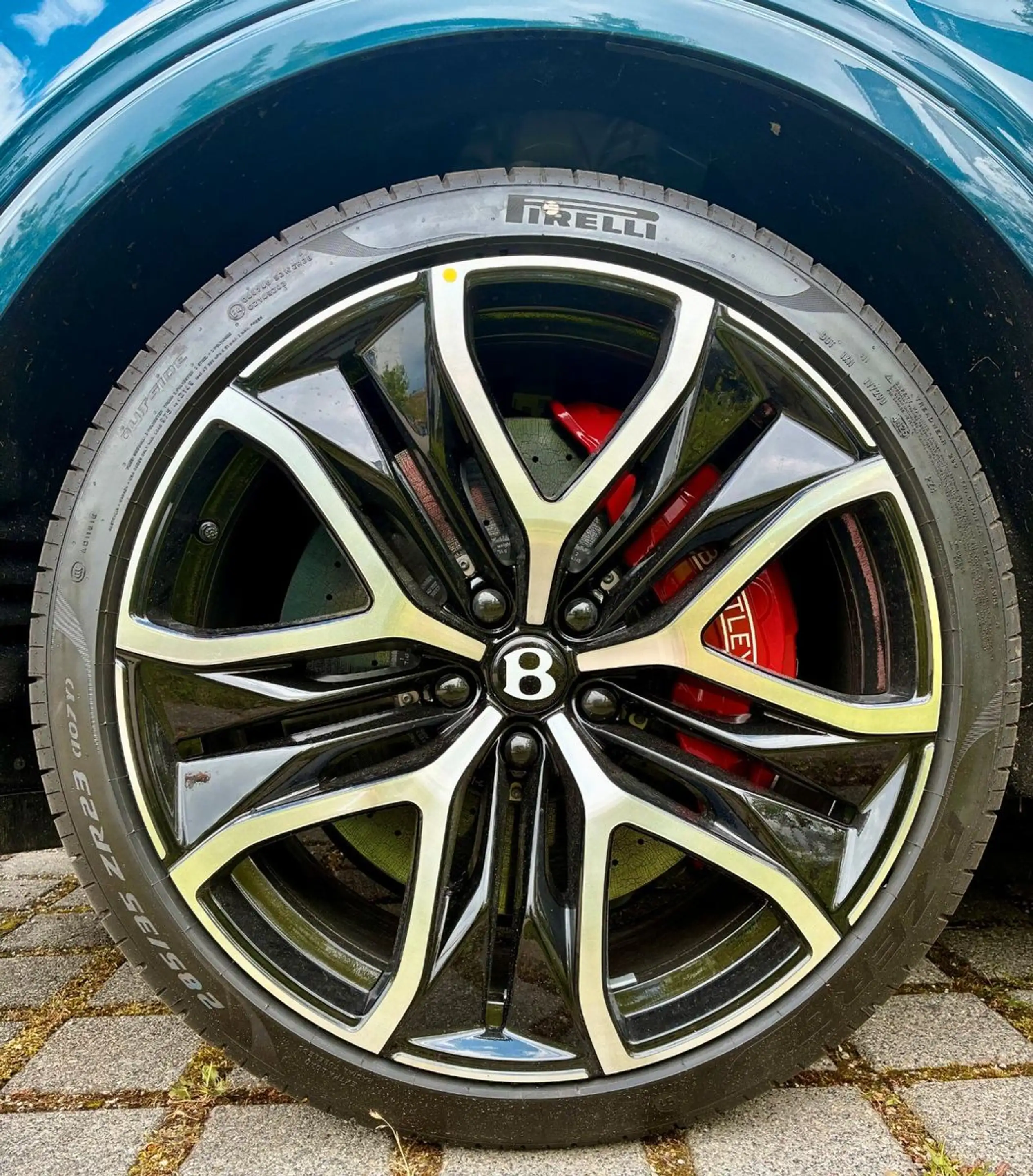 Bentley Bentayga New Bentayga V8 Speed — photo 7