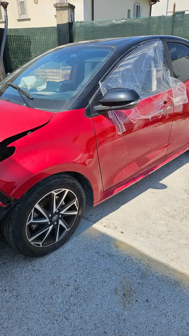 Toyota Yaris Yaris IV 2020 1.5h Trend Rood - 2