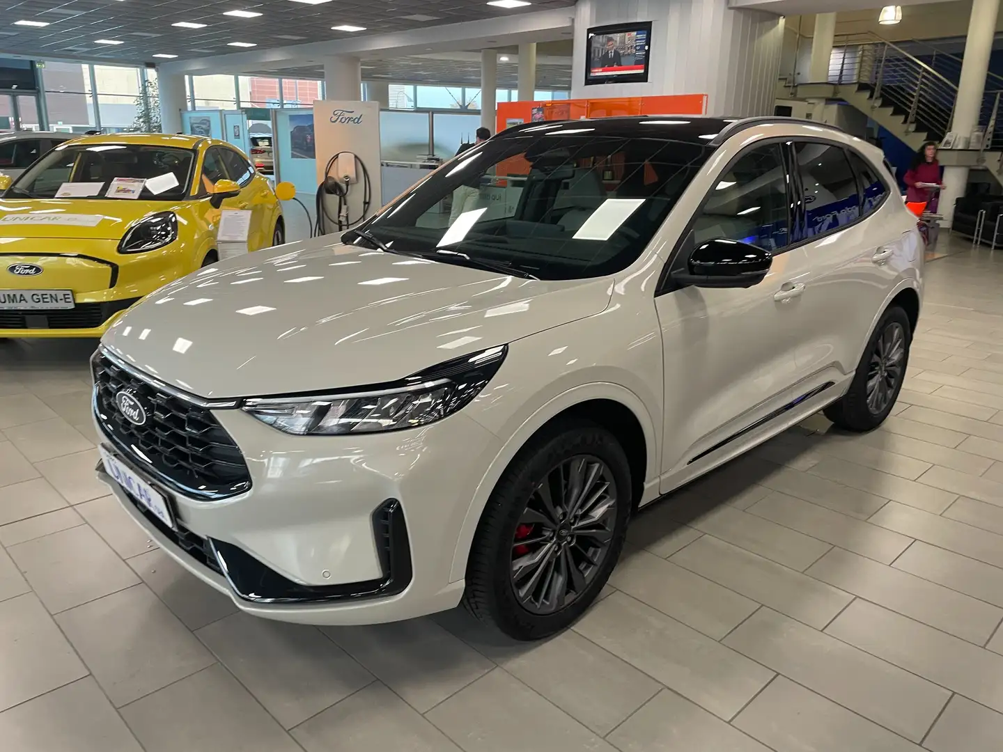 Ford Kuga 2.5 FULL HYBRID 180CV CVT SOUND EDITION Blanc - 1