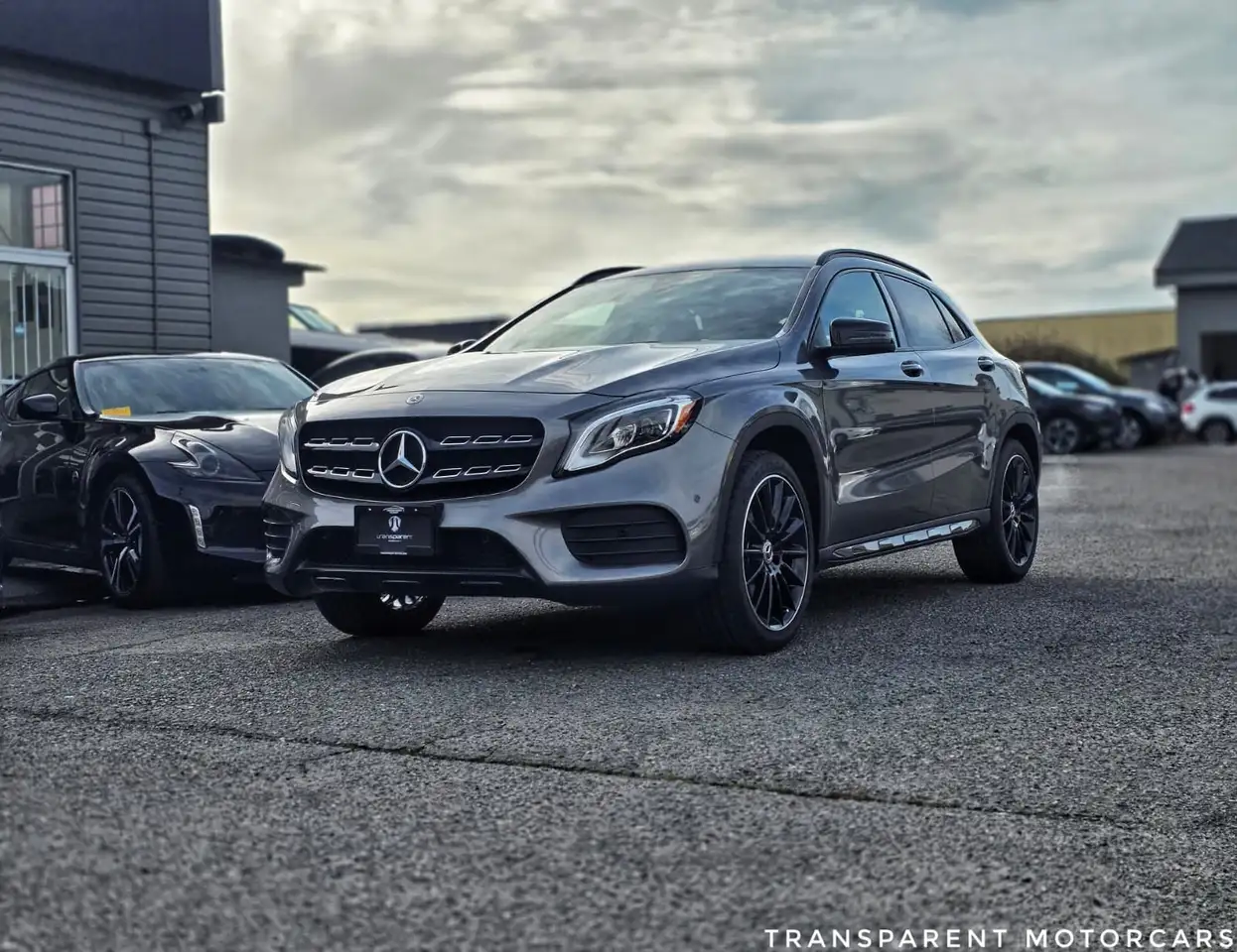 Mercedes-Benz GLA снимка Mercedes-Benz GLA