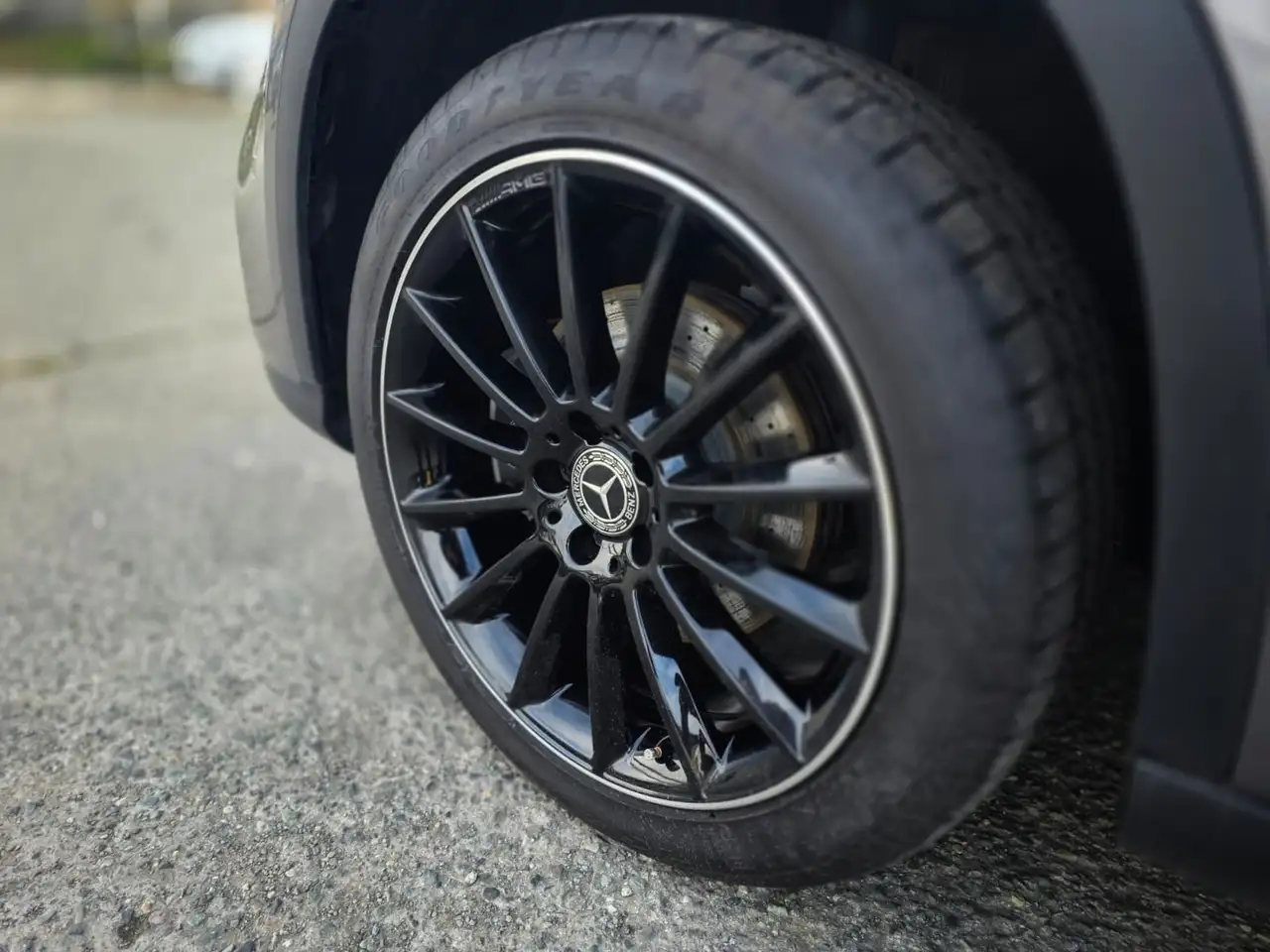 Mercedes-Benz GLA снимка Mercedes-Benz GLA