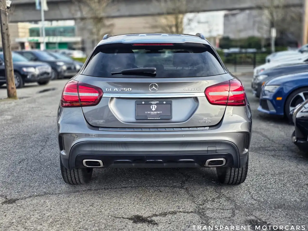 Mercedes-Benz GLA снимка Mercedes-Benz GLA