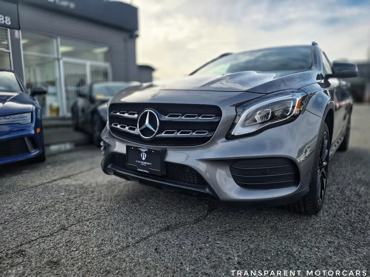 Mercedes-Benz GLA снимка Mercedes-Benz GLA