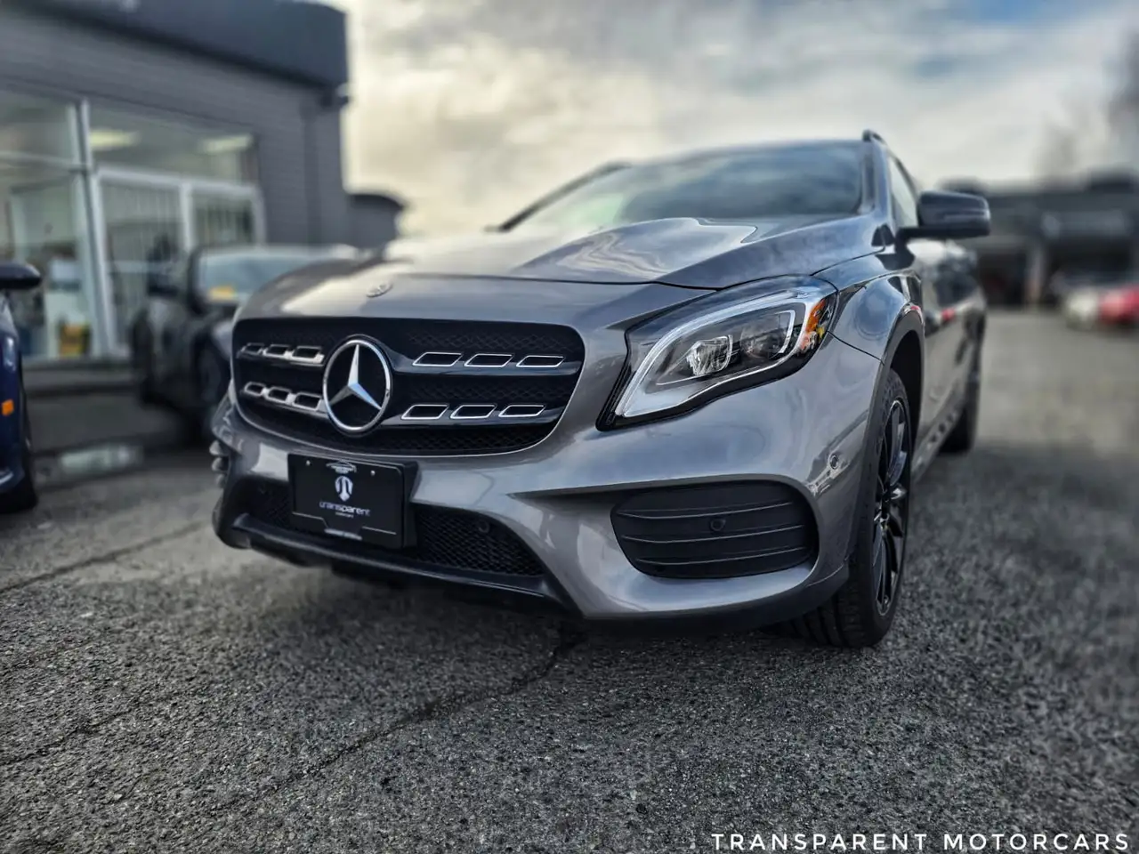 Mercedes-Benz GLA снимка Mercedes-Benz GLA