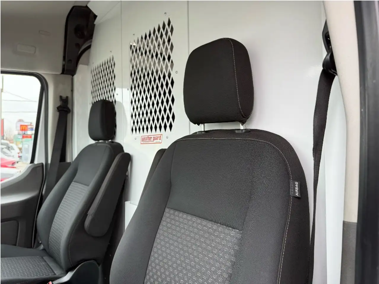 Ford Transit Cargo Van снимка Ford Transit Cargo Van