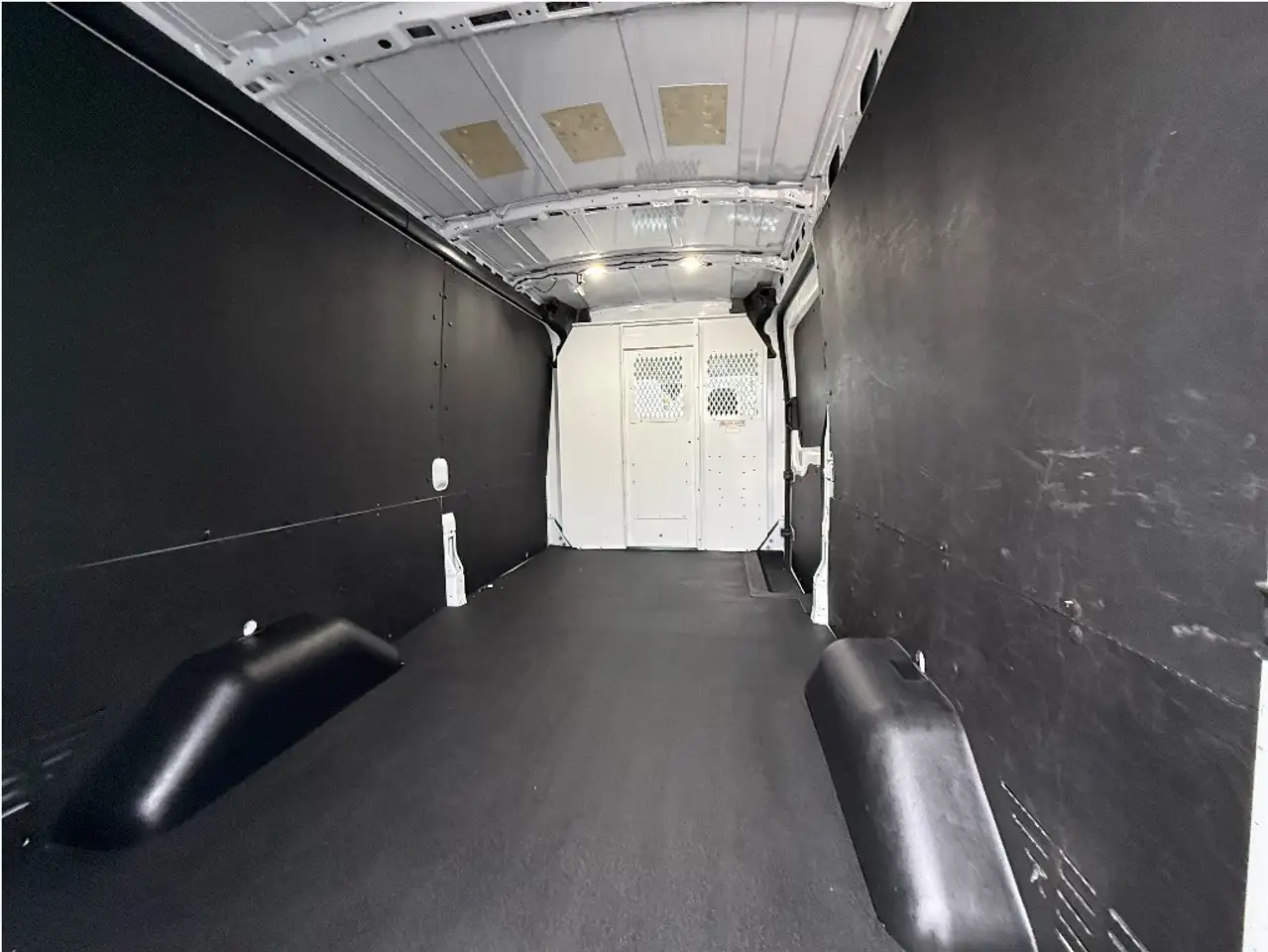 Ford Transit Cargo Van снимка Ford Transit Cargo Van