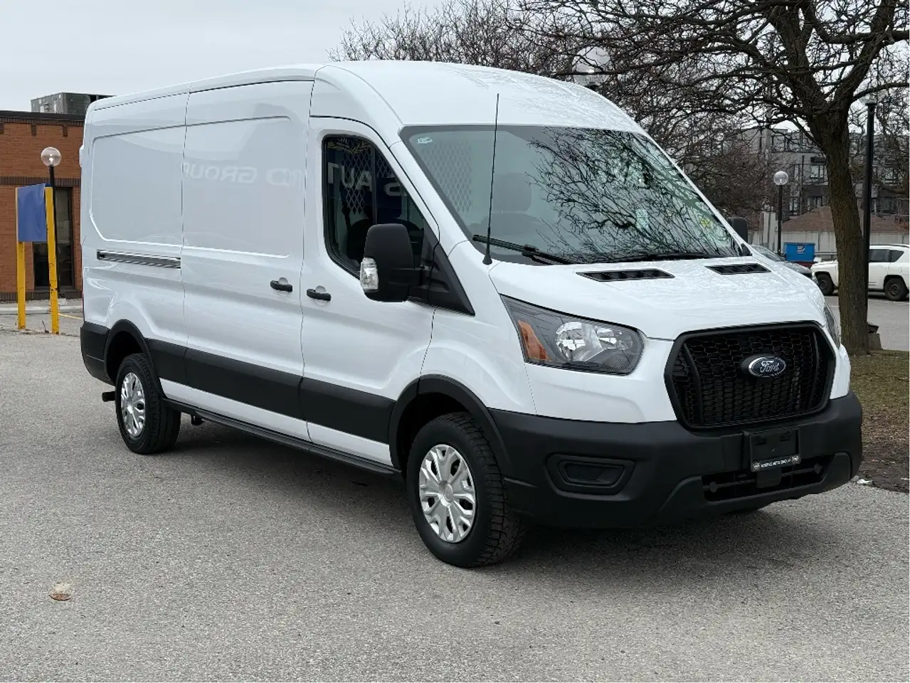 Ford Transit Cargo Van снимка Ford Transit Cargo Van