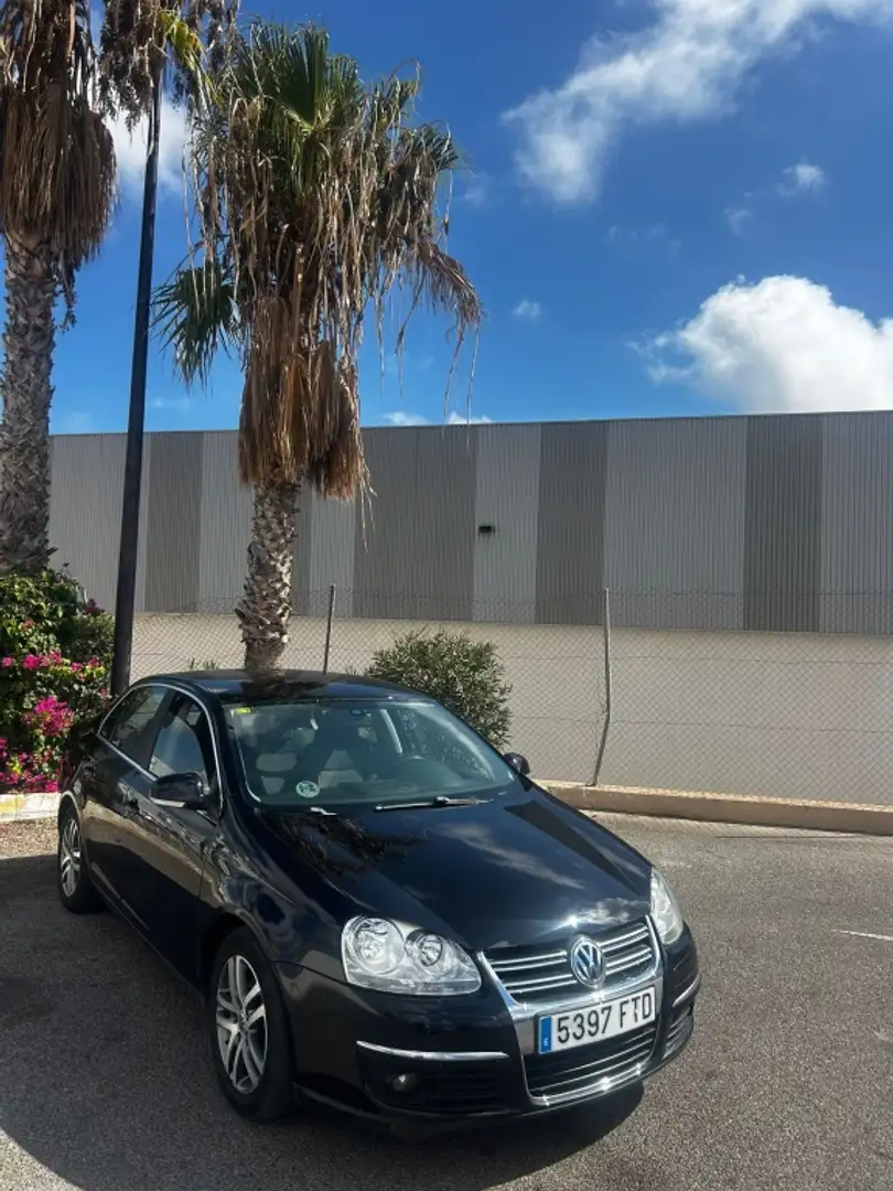 Volkswagen Jetta 2.0TDI Advance DSG Negro - 1