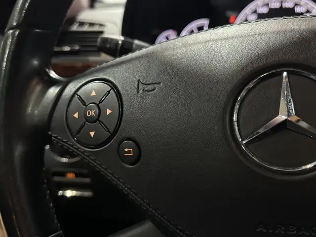 Mercedes-Benz S-Class view 27