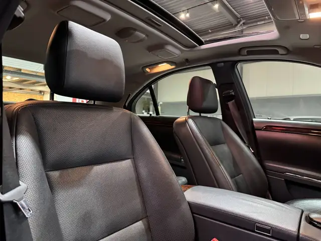 Mercedes-Benz S-Class view 14