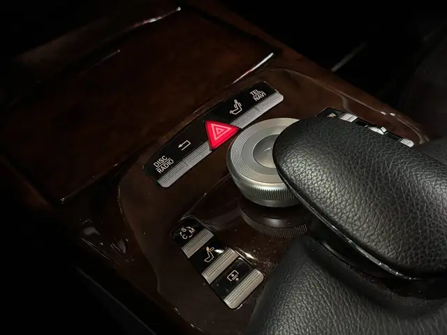 Mercedes-Benz S-Class view 18