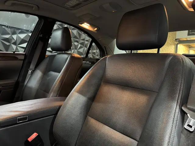 Mercedes-Benz S-Class view 11