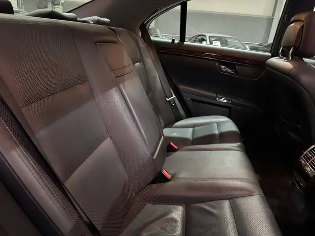 Mercedes-Benz S-Class view 16