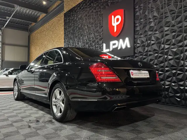 Mercedes-Benz S-Class view 5