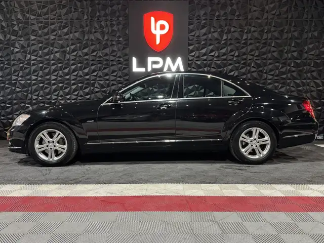 Mercedes-Benz S-Class view 3