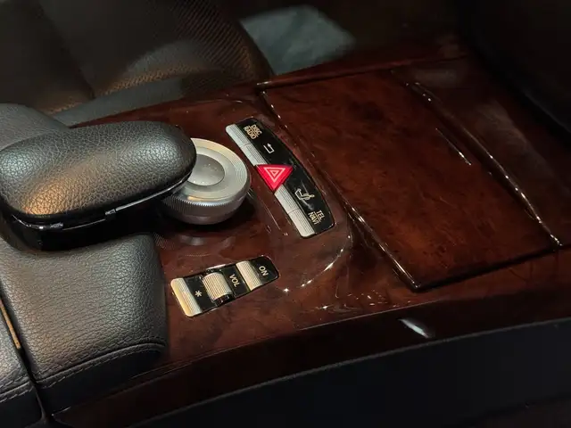 Mercedes-Benz S-Class view 17