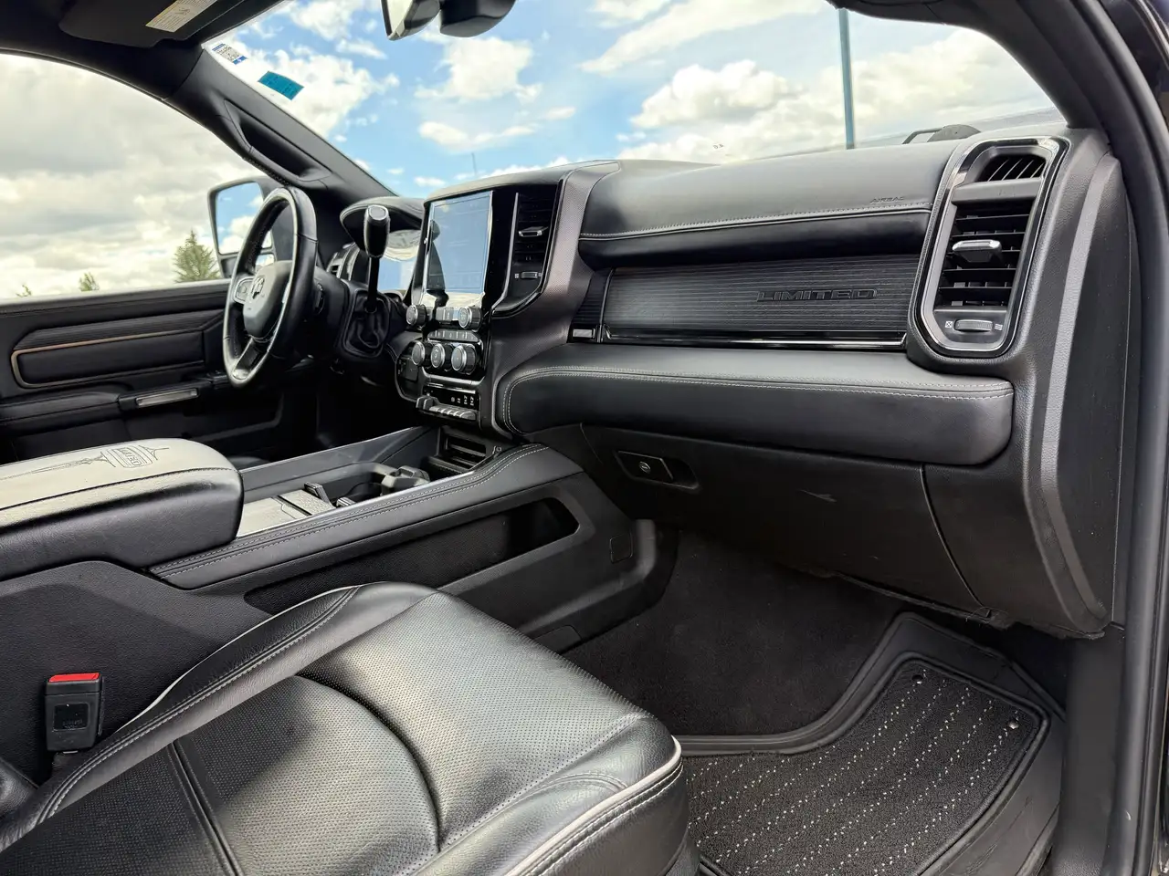 RAM 2500 снимка RAM 2500